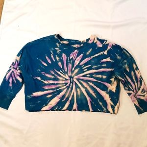 Womans size 1 XL tie-dye crop top sweatshirt